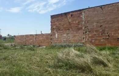Imagem: A casa está localizado em Parque Aurora, Campos Dos Goytacazes