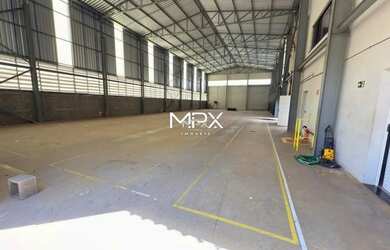 Imagem: O depósito possui 800m² de Área e está localizado em Água