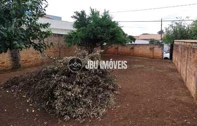 Imagem: O terreno possui 200m² de Área e está localizado em Centro