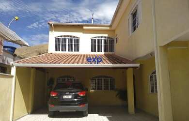 Imagem: Sobrado a venda com 5 quartos em Itajubá - MG