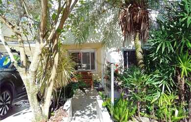 Imagem: A casa em condomínio possui 4 Dormitórios, 4 Banheiros, 2