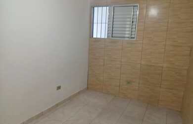 Imagem: A casa possui 1 Dormitório, 1 Banheiro, 20m² de Área e está