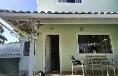 Imagem: A casa possui 3 Dormitórios, 4 Banheiros, 1 Vaga na garagem