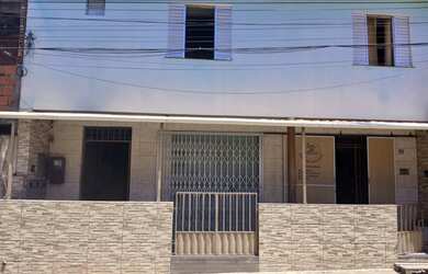 Imagem: A casa possui 2 Dormitórios, 2 Banheiros, 30m² de Área, Imóvel