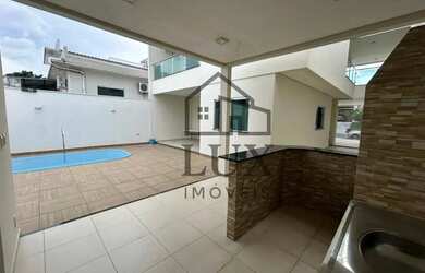 Imagem: A casa em condomínio possui 3 Dormitórios, 4 Banheiros, 4