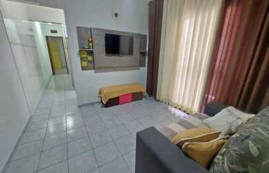 Imagem: O apartamento possui 1 Dormitório, 1 Banheiro, 1 Vaga na garagem