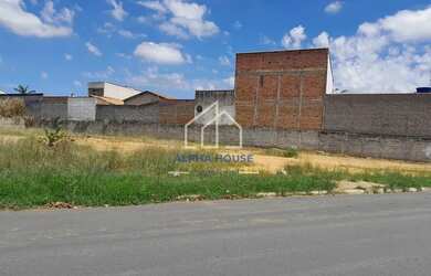 Imagem: O terreno possui 10m² de Área, Imóvel novo e está localizado