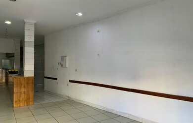 Imagem 3: Loja para aluguel tem 202 metros quadrados vão livre mezanino com 3 quartos