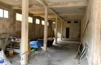 Imagem 2: Ponto comercial/Loja/Box para venda com 186 metros quadrados em Ribeira...