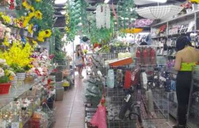 Imagem: O depósito para alugar possui e está localizado em Madureira