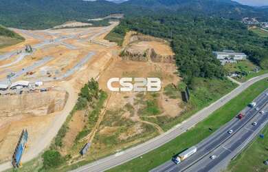 Imagem: O terreno possui 50.000m² de Área e está localizado em Várzea