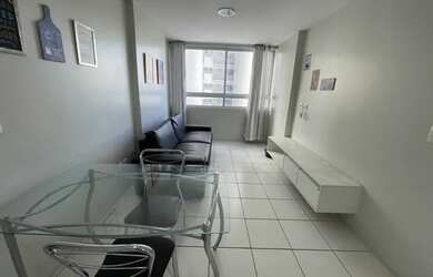 Imagem: O apartamento possui 1 Dormitório, 1 Banheiro, 1 Vaga na garagem