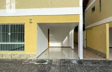 Imagem: A casa possui 4 Dormitórios, 3 Banheiros, 1 Vaga na garagem