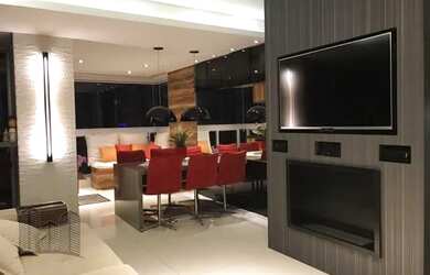 Imagem: O apartamento possui 2 Dormitórios, 2 Banheiros, 2 Vagas na