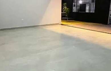 Imagem: A casa possui 4 Dormitórios, 5 Banheiros, 2 Vagas na garagem