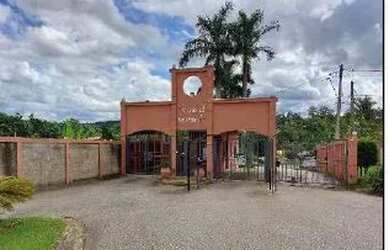 Imagem: A casa possui 1 Dormitório, 1 Banheiro, 1 Vaga na garagem