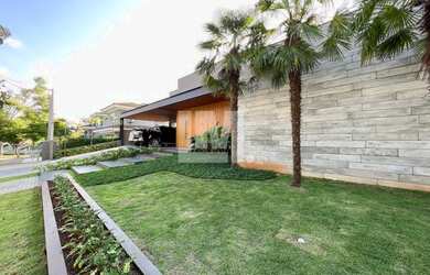 Imagem: A casa em condomínio possui 3 Dormitórios, 5 Banheiros, 4