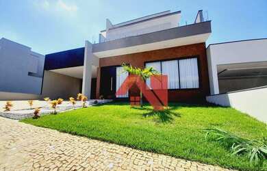 Imagem: A casa em condomínio possui 4 Dormitórios, 2 Banheiros, 2