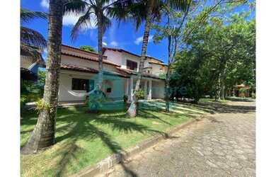 Imagem: A casa em condomínio possui 4 Dormitórios, 4 Banheiros, 4