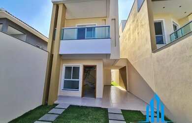 Imagem: A casa possui 3 Dormitórios, 3 Banheiros, 2 Vagas na garagem