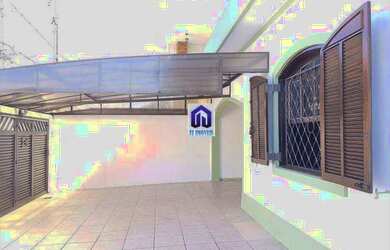 Imagem: A casa possui 3 Dormitórios, 1 Banheiro, 4 Vagas na garagem