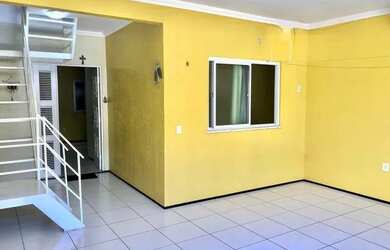 Imagem: A casa possui 3 Dormitórios, 3 Banheiros, 3 Vagas na garagem