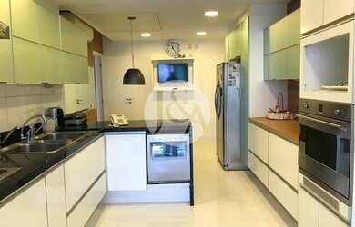 Imagem: O apartamento na cobertura possui 4 Dormitórios, 1 Banheiro