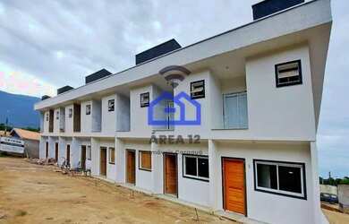 Imagem: A casa em condomínio possui 2 Dormitórios, 3 Banheiros, 80m²