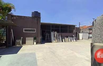 Imagem: O terreno possui 893m² de Área e está localizado em Penha