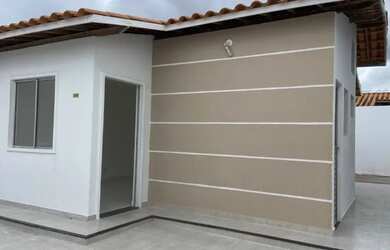 Imagem: A casa possui 2 Dormitórios, 1 Banheiro, 1 Vaga na garagem