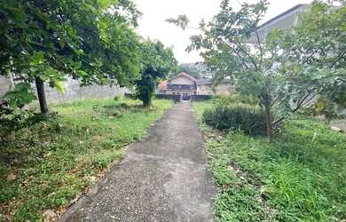 Imagem: A casa possui 4 Dormitórios, 3 Banheiros, 4 Vagas na garagem