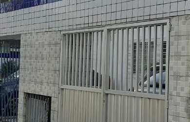 Imagem 3: De 180.000,00 por 120.000,00. APARTAMENTO. CANDEIAS, 02 quartos. More...