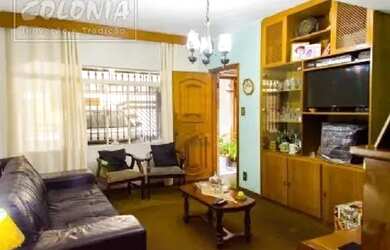 Imagem: A casa possui 3 Dormitórios, 3 Banheiros, 2 Vagas na garagem