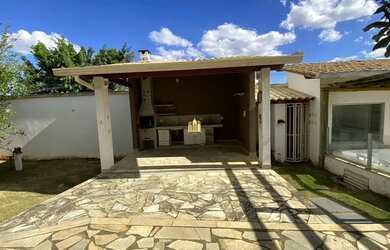 Imagem 4: Casa em Esmeraldas. Churrasqueira, 1.350m² de Área, 2 Vagas na garageme4...