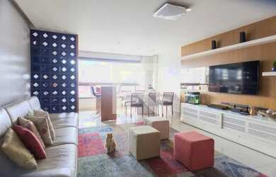 Imagem: O apartamento possui 3 Dormitórios, 2 Banheiros, 3 Vagas na