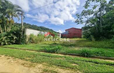Imagem: O terreno possui 438m² de Área e está localizado em Verde