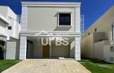 Imagem: A casa em condomínio possui 4 Dormitórios, 4 Banheiros, 2