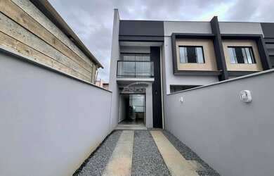 Imagem: A casa possui 2 Dormitórios, 2 Banheiros, 1 Vaga na garagem