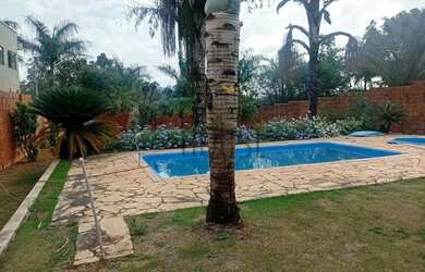 Imagem: A casa em condomínio possui 3 Dormitórios, 4 Banheiros, 5