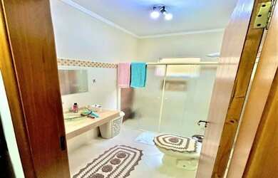 Imagem 12: Maravilhoso sobrado à venda com fino acabamento