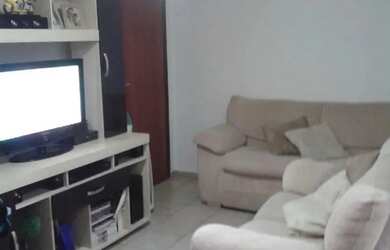 Imagem: O apartamento possui 2 Dormitórios, 1 Banheiro, 2 Vagas na