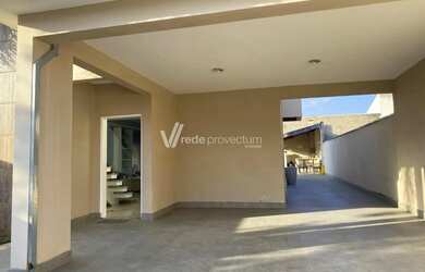 Imagem: A casa possui 3 Dormitórios, 4 Banheiros, 5 Vagas na garagem