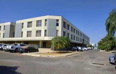 Imagem: O apartamento possui 1 Dormitório, 1 Banheiro, 1 Vaga na garagem