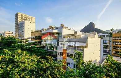 Imagem: O apartamento na cobertura possui 4 Dormitórios, 4 Banheiros