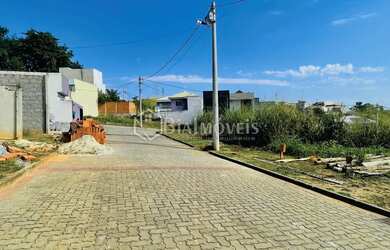 Imagem: O terreno possui 120m² de Área e está localizado em Campo