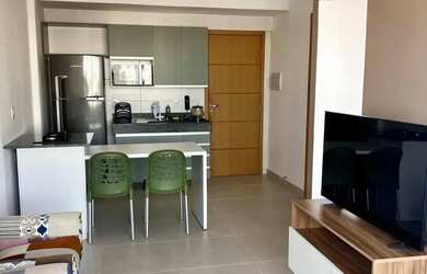 Imagem: O apartamento possui 1 Dormitório, 1 Banheiro, 1 Vaga na garagem