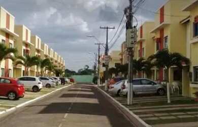 Imagem: A casa em condomínio possui 2 Dormitórios, 3 Banheiros, 2