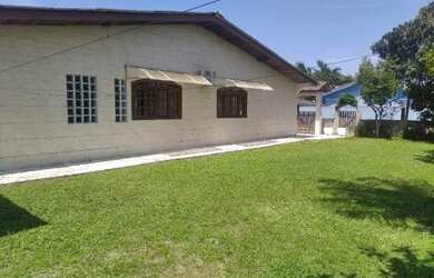 Imagem: A casa possui 3 Dormitórios, 3 Banheiros e Imóvel mobiliado