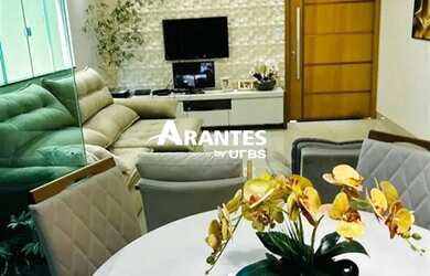 Imagem: A casa possui 3 Dormitórios, 5 Banheiros, 5 Vagas na garagem