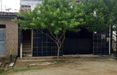 Imagem: A casa possui 3 Dormitórios, 1 Banheiro e 113m² de Área e